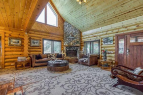Cozy Sun-Soaked Retreat-HOT TUB AND GREAT VIEWS!